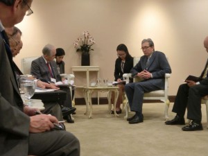 tソムキット・チャトゥシーピタック副首相との面会