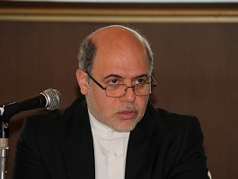 講演をするレザ・ナザルアハリ駐日イラン大使
