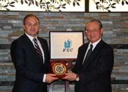 ホジャイ・コソボ共和国外務大臣と松澤理事長