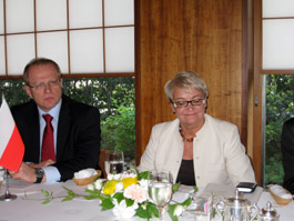 ポーランド民間経営者連盟のボフニャン会長(右)とワルシャワ証券取引所のソボレフスキ理事長