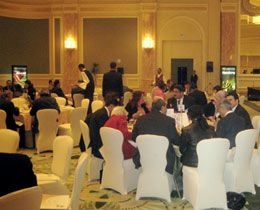 ガブル会長主催の150人が出席しての歓迎晩餐会