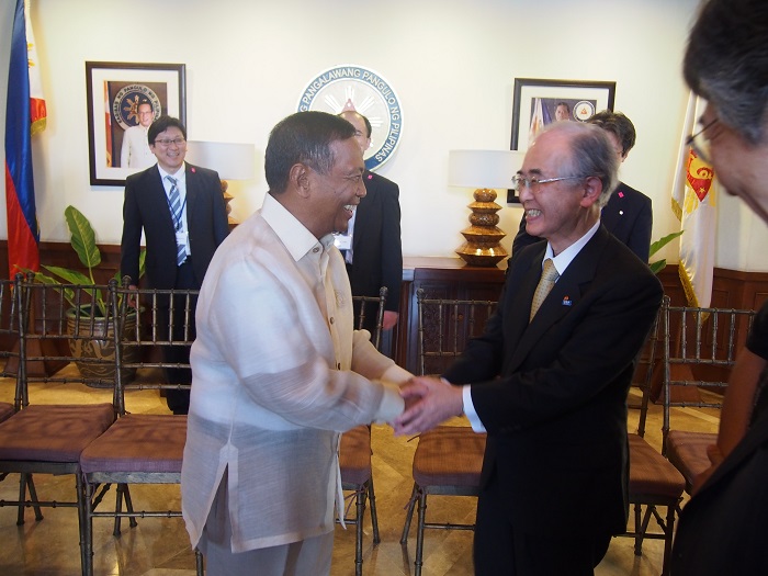 ビナイ･フィリピン副大統領と山口団長