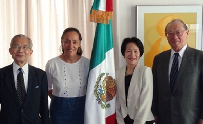 メルバ・プリーア駐日メキシコ大使 (左から2人目)